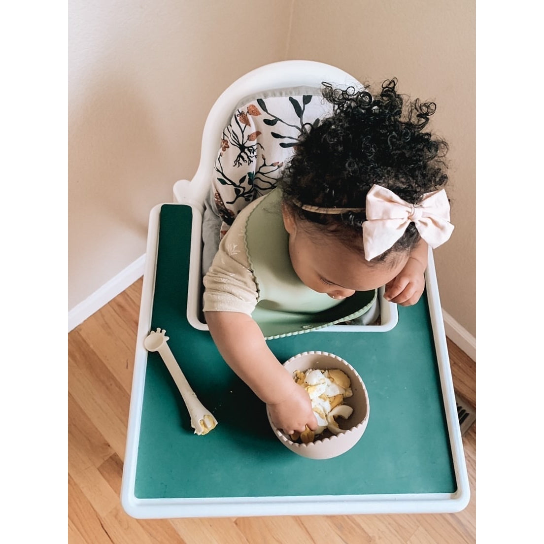 Sage Silicone Roll Up Bib