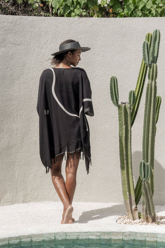 Black Minimalist Kimono