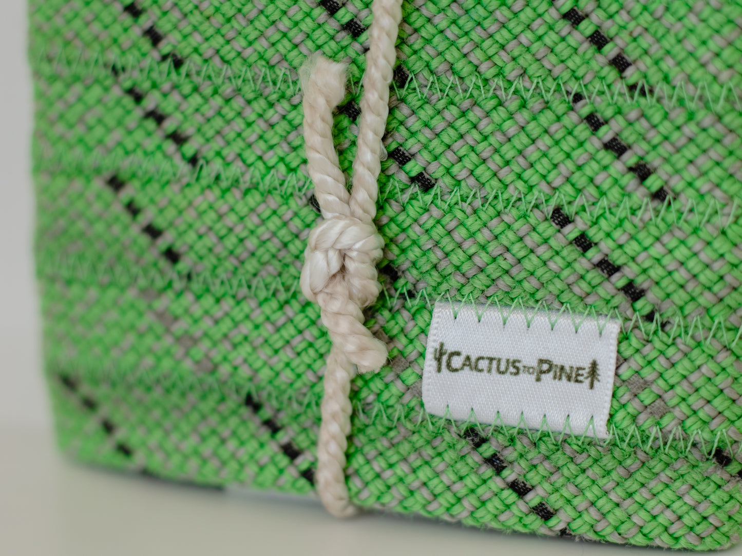 Green Upcycled Climbing Rope Can Sleeve